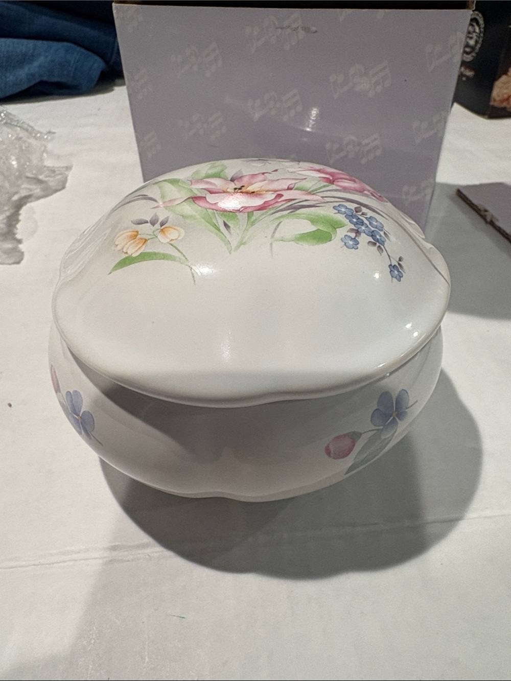 Floral porcelain music box dish